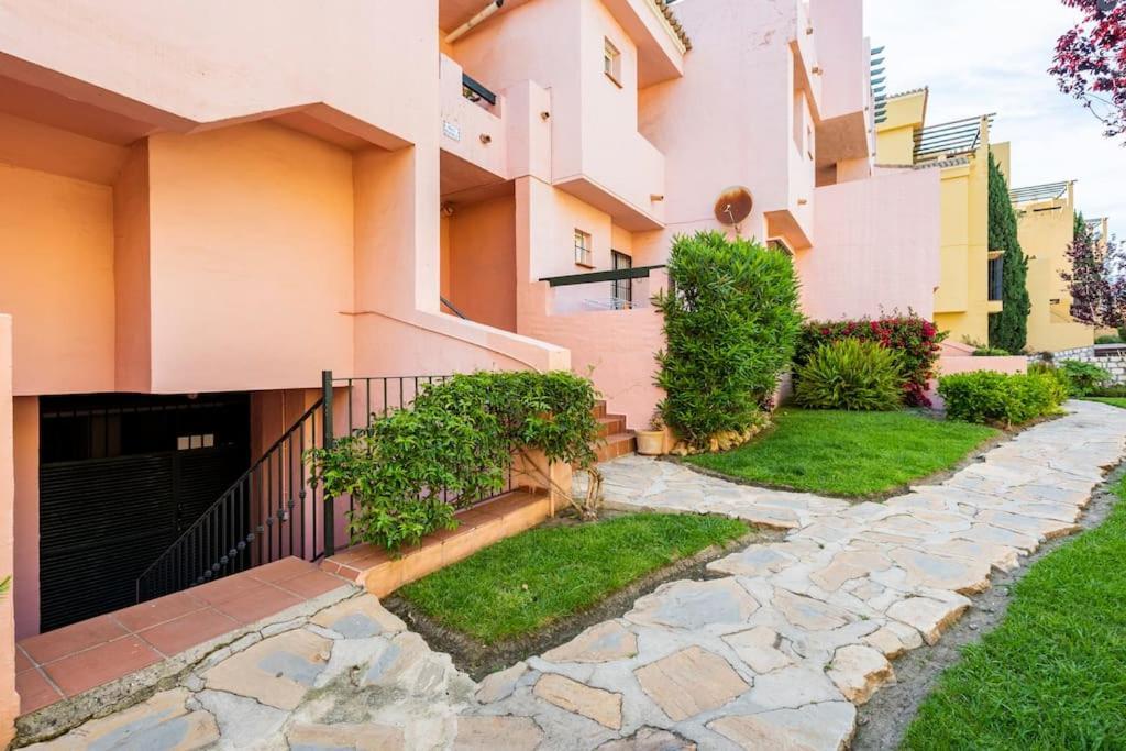 Apartamento En Marbella Guadalmina Primera Linea De Campo De Golf Los Cartujanos エクステリア 写真